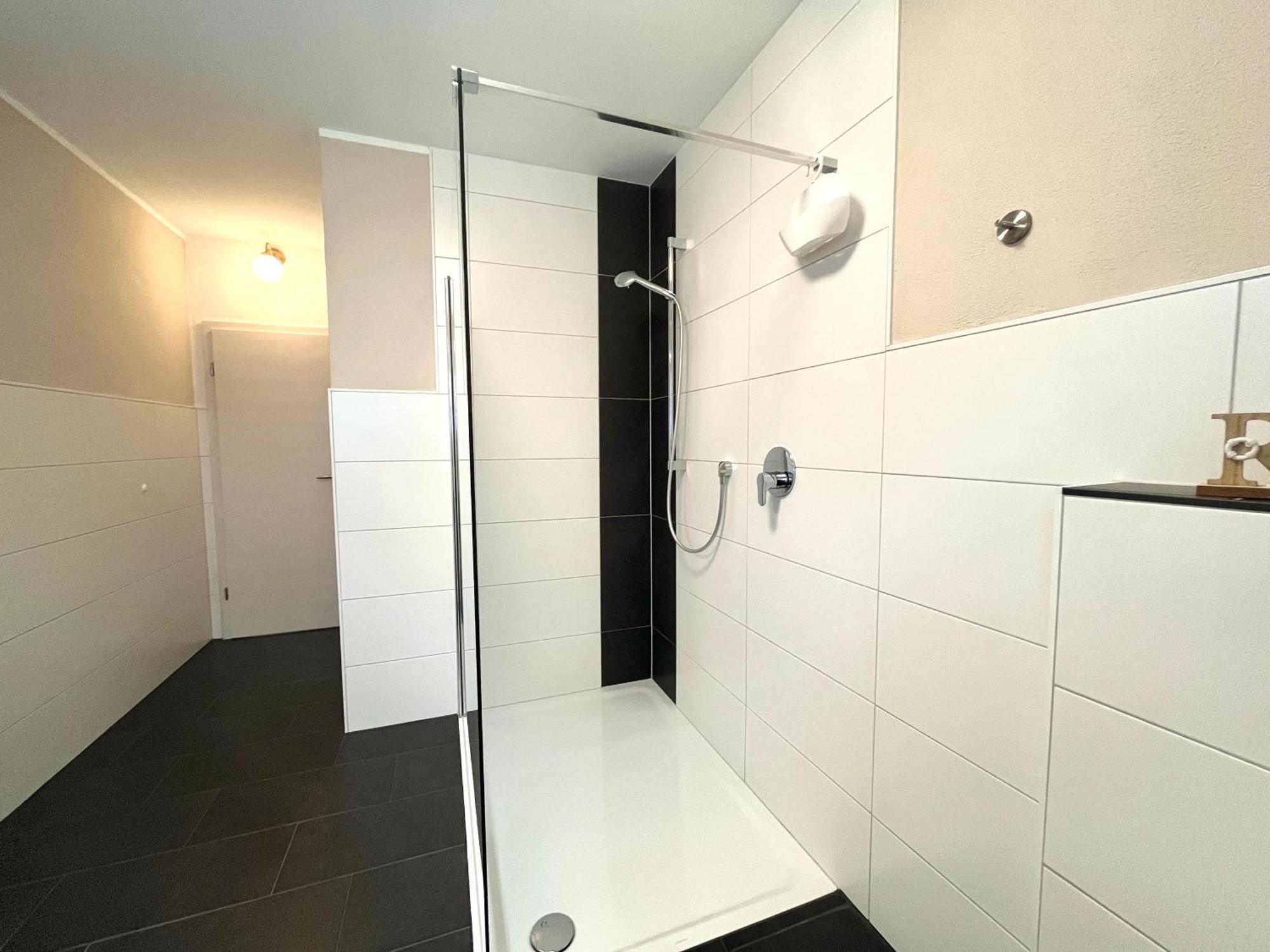 Ferienwohnung Sonnenterrasse, 1-4 Personen, 2 Schlafzimmer, Grosse Terrasse Müden Kültér fotó