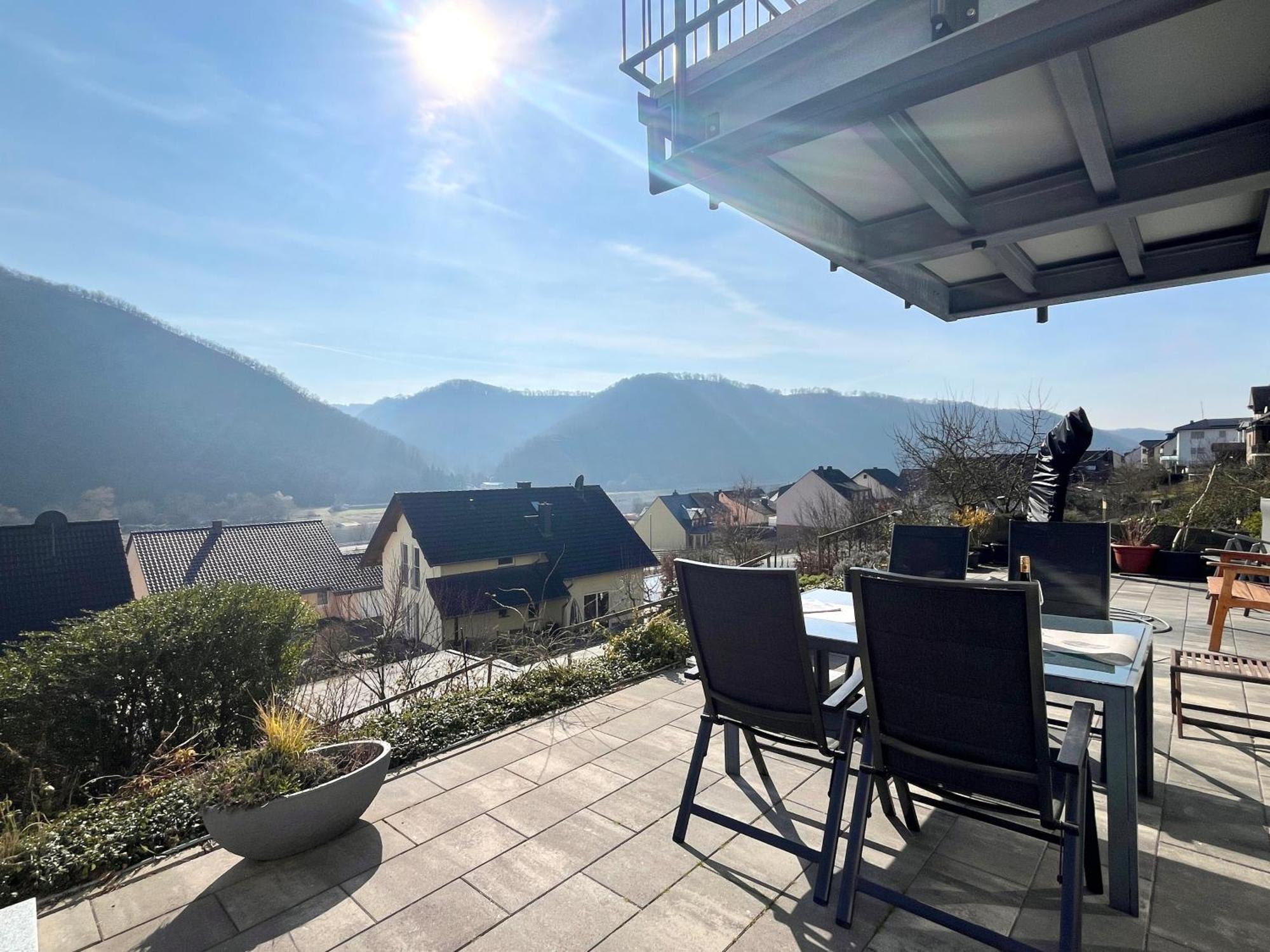 Ferienwohnung Sonnenterrasse, 1-4 Personen, 2 Schlafzimmer, Grosse Terrasse Müden Kültér fotó